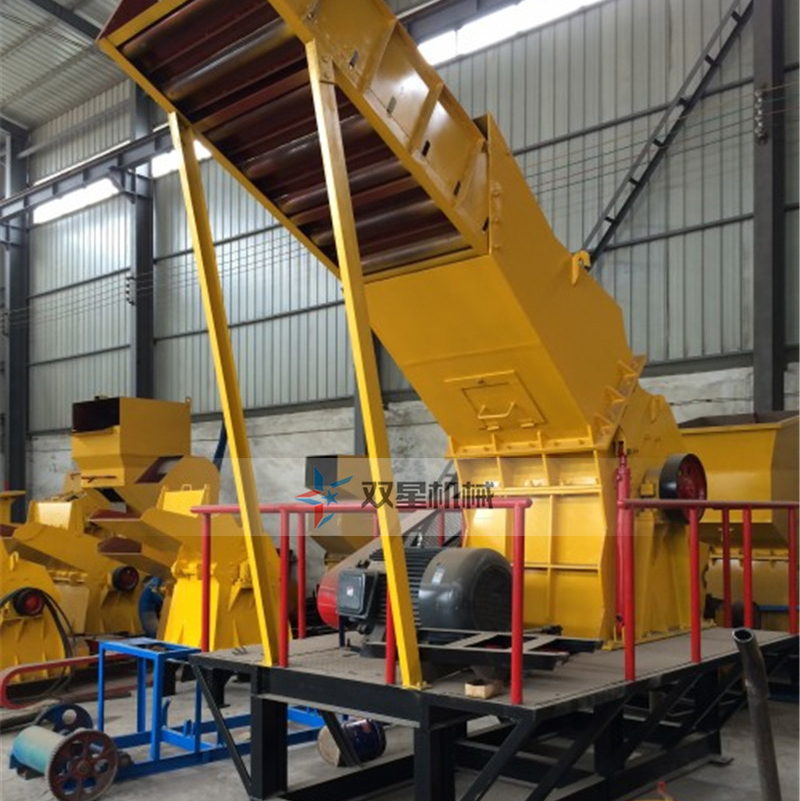 1300型金屬破碎機(jī)設(shè)備試機(jī)現(xiàn)場
