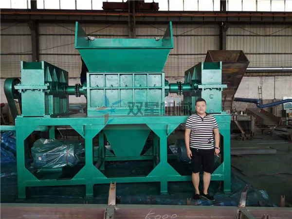 金屬撕碎機(jī)可以用來干什么？金屬撕碎機(jī)零部件都有哪些？